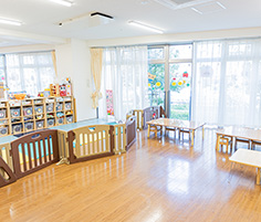 1歳児保育室1